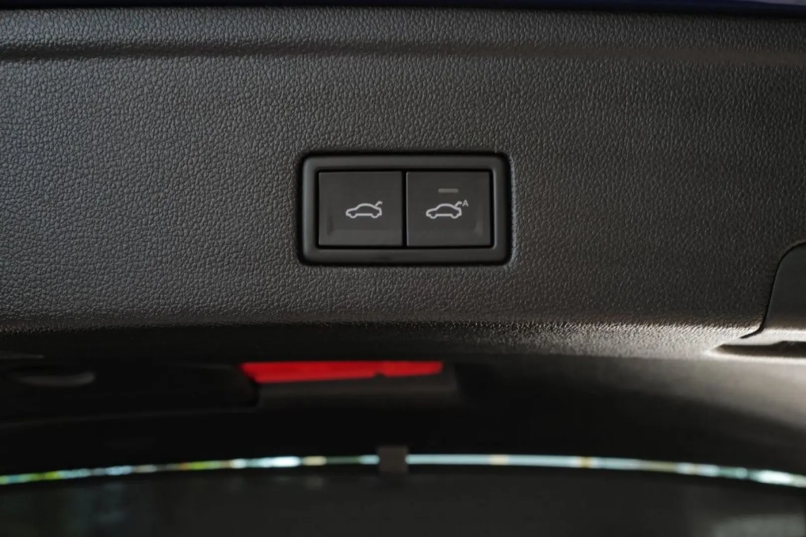 Touareg 3.0TDI R-Line Dynaudio Pano StdHzng HuD 