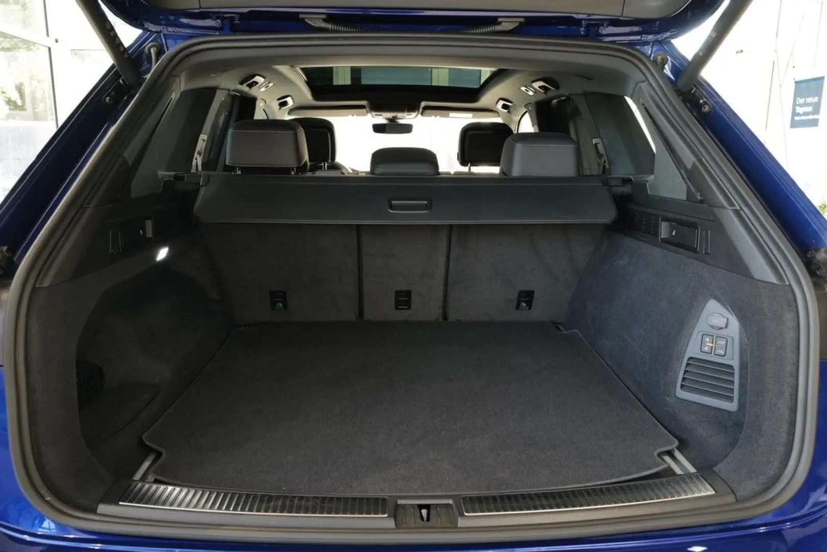 Touareg 3.0TDI R-Line Dynaudio Pano StdHzng HuD 