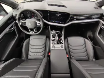 Touareg R-Line 3.0 V6 TDI+286Ps+AHZV+Pano+Standh