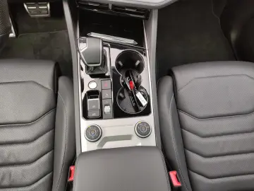 Touareg R-Line 3.0 V6 TDI+286Ps+AHZV+Pano+Standh