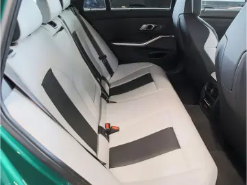 M3 M EU6e Competition xDrive Touring Park-Assist