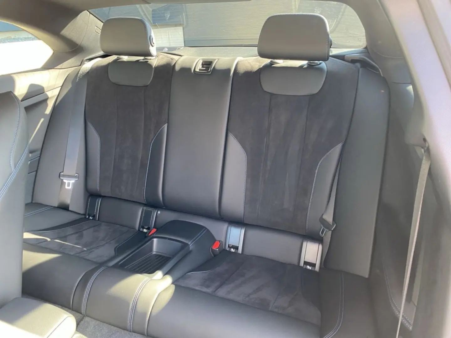 M2 Coupé SAG LED+/HiFi/CAM/PRIVACY/LEHNE/K-ZUGAN