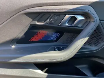 M2 Coupé SAG LED+/HiFi/CAM/PRIVACY/LEHNE/K-ZUGAN