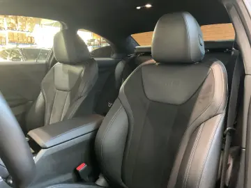 M2 Coupé Adaptives M Fahrwerk + LED elek. Sitzve
