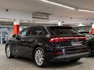 Q8 55 TFSI e quattro tiptronic Matrix AIR AHK
