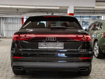 Q8 55 TFSI e quattro tiptronic Matrix AIR AHK