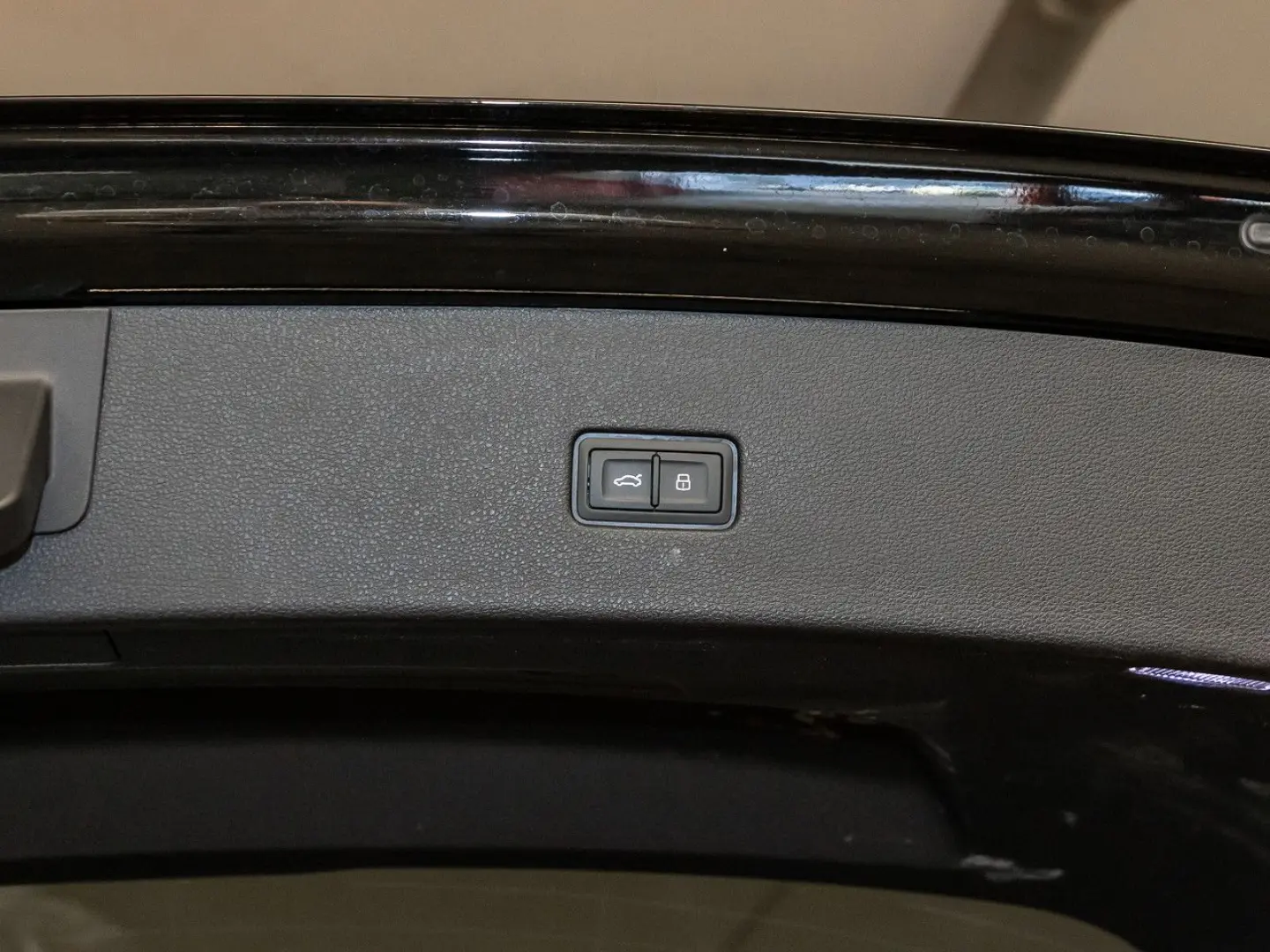 Q8 55 TFSI e quattro tiptronic Matrix AIR AHK