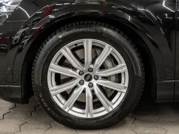 Q8 55 TFSI e quattro tiptronic Matrix AIR AHK
