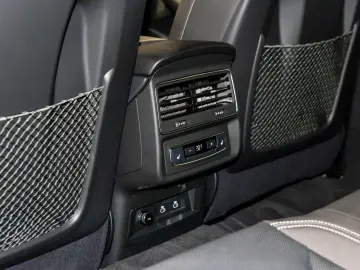 Q8 55 TFSI e quattro tiptronic Matrix AIR AHK