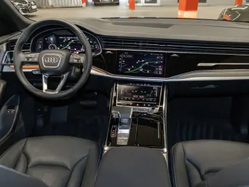 Q8 55 TFSI e quattro tiptronic Matrix AIR AHK