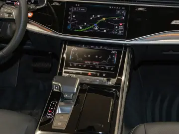 Q8 55 TFSI e quattro tiptronic Matrix AIR AHK
