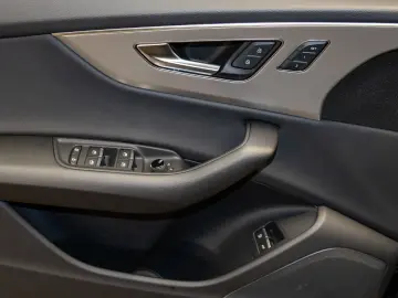Q8 55 TFSI e quattro tiptronic Matrix AIR AHK
