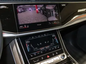 Q8 55 TFSI e quattro tiptronic Matrix AIR AHK