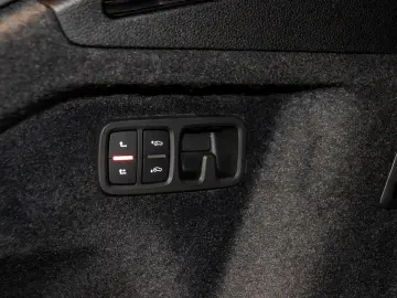 Q8 55 TFSI e quattro tiptronic Matrix AIR AHK