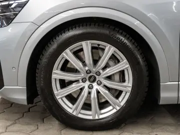 Q8 55 TFSI e quattro tiptronic Matrix AIR AHK