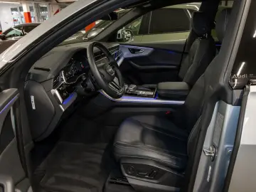Q8 55 TFSI e quattro tiptronic Matrix AIR AHK