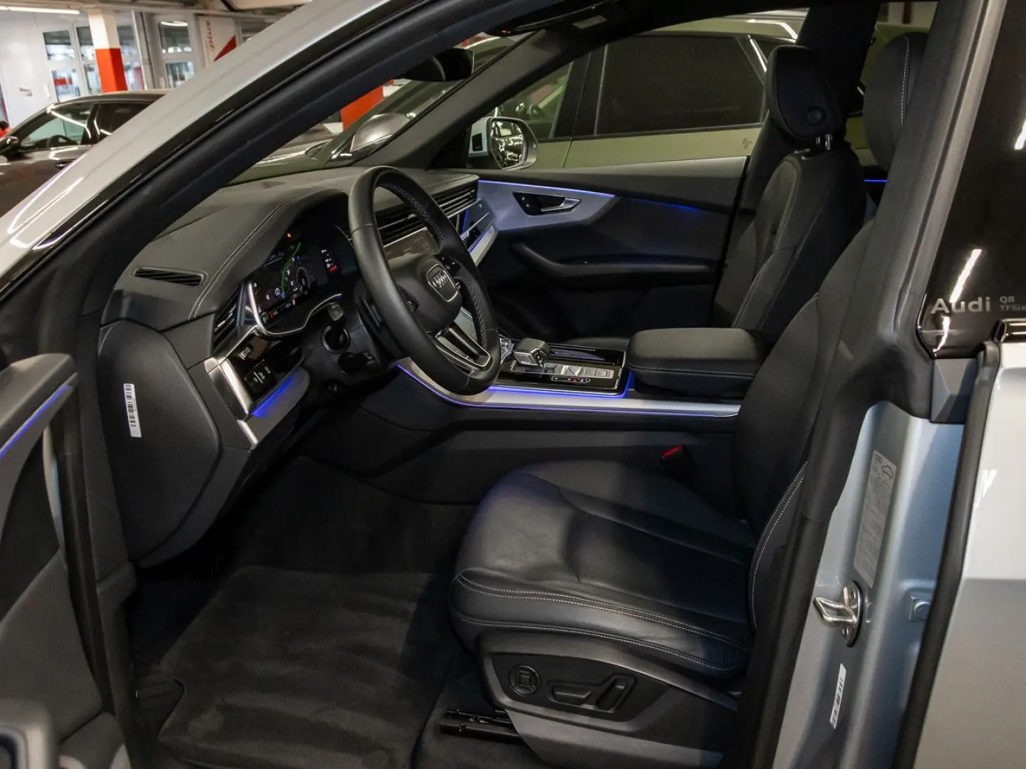 Q8 55 TFSI e quattro tiptronic Matrix AIR AHK
