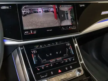 Q8 55 TFSI e quattro tiptronic Matrix AIR AHK