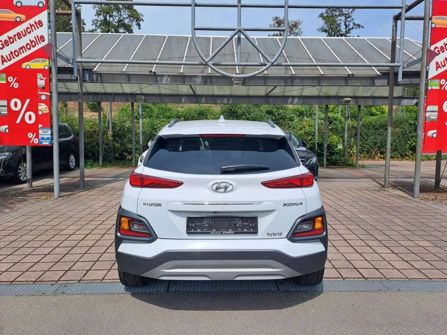 Kona Premium Hybrid 2WD