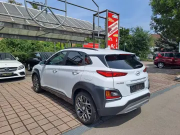 Kona Premium Hybrid 2WD