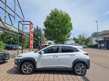 Kona Premium Hybrid 2WD