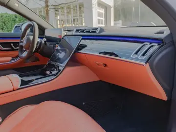 Mercedes-Benz S 63 AMG E Performance L Pano/Burm/HUD