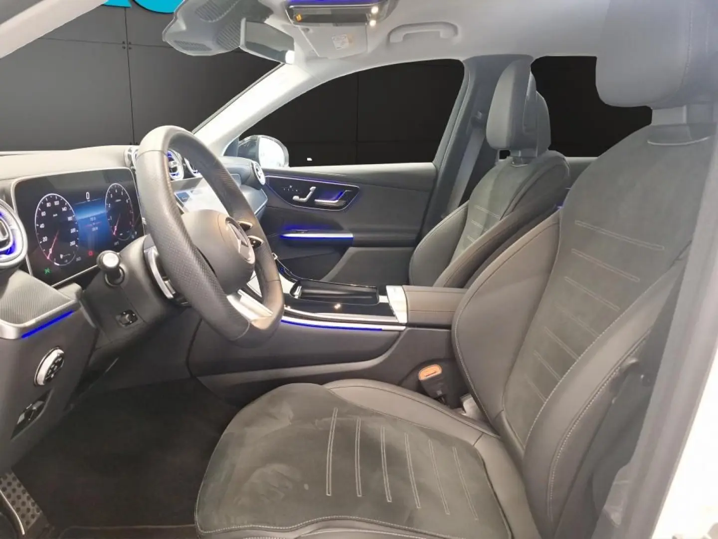 GLC 200 4M AMG NIGHT LED DISTRONIC 360° MEMORY
