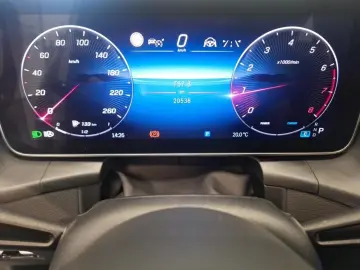 GLC 200 4M AMG NIGHT LED DISTRONIC 360° MEMORY