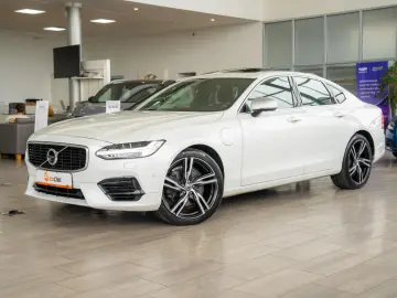 Volvo S90 2.0 T8 Recharge AWD 
