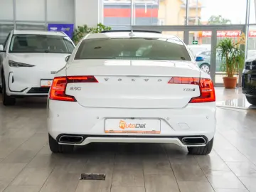 Volvo S90 2.0 T8 Recharge AWD 