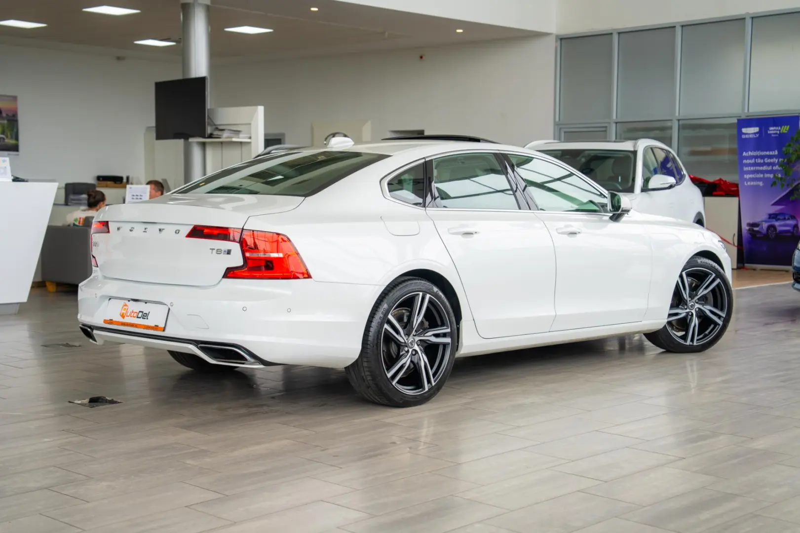 Volvo S90 2.0 T8 Recharge AWD 