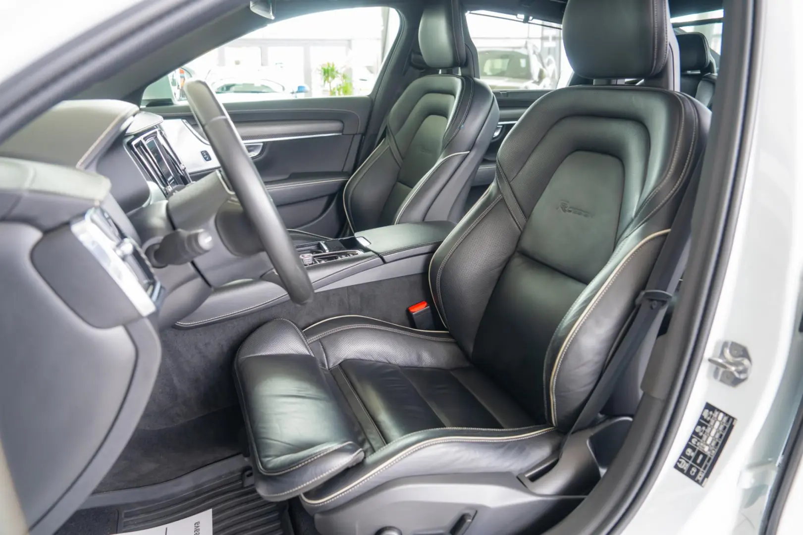 Volvo S90 2.0 T8 Recharge AWD 