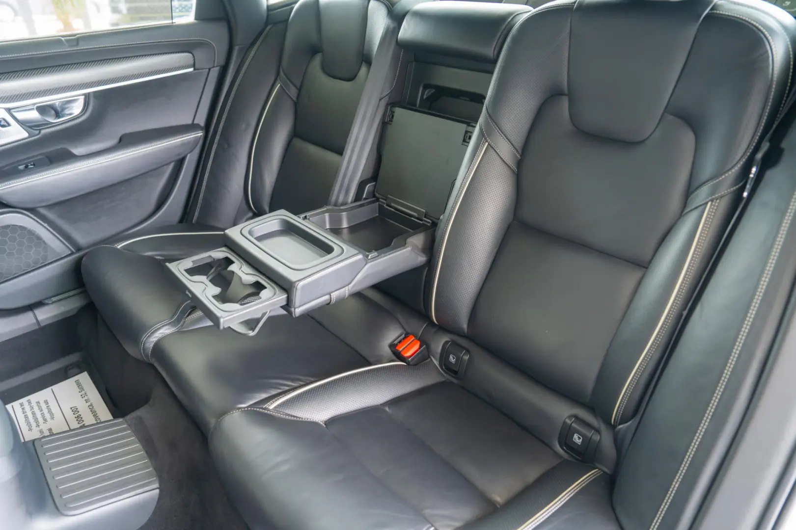 Volvo S90 2.0 T8 Recharge AWD 