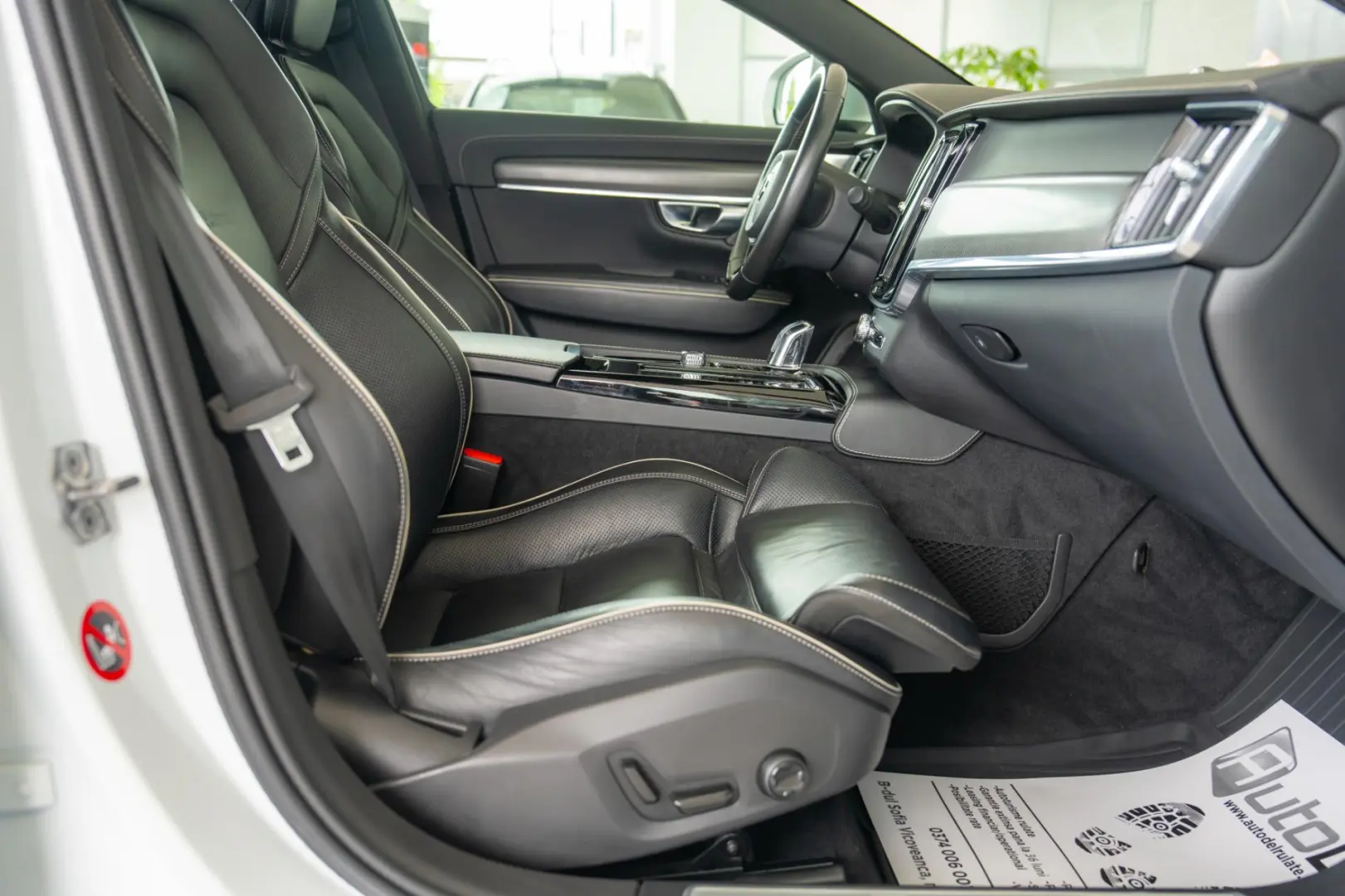 Volvo S90 2.0 T8 Recharge AWD 