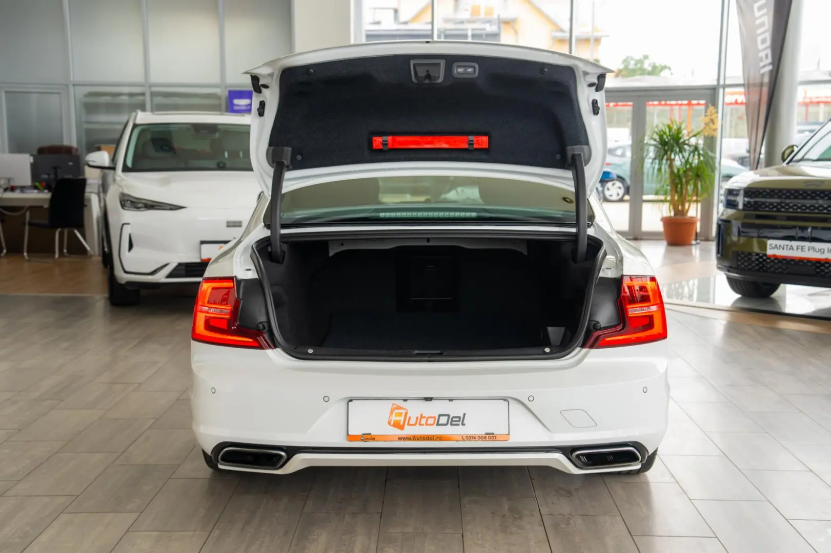 Volvo S90 2.0 T8 Recharge AWD 