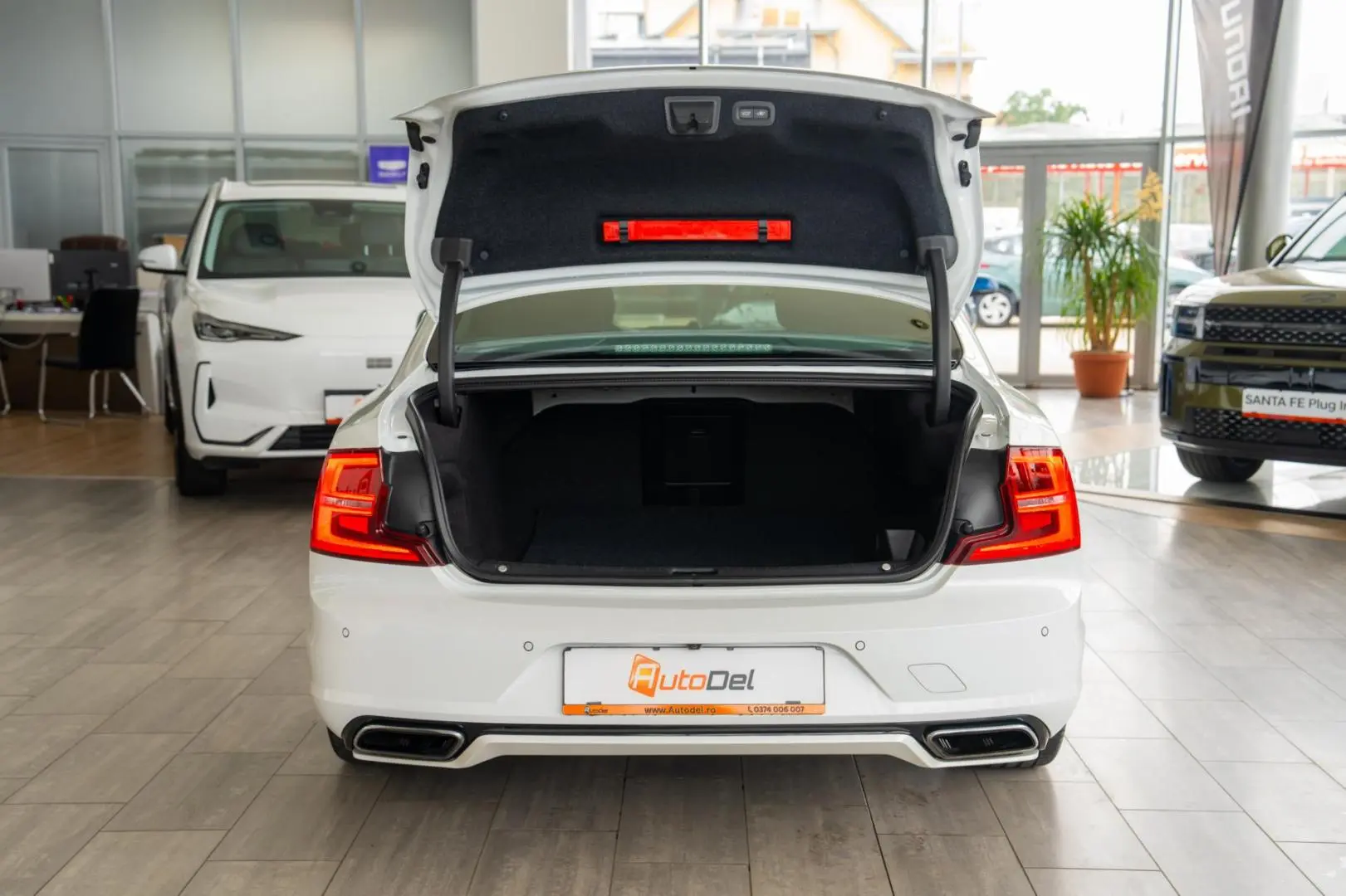 Volvo S90 2.0 T8 Recharge AWD 