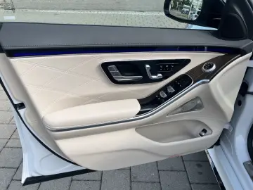 Mercedes-Benz S 63 AMG E Performance lang 21