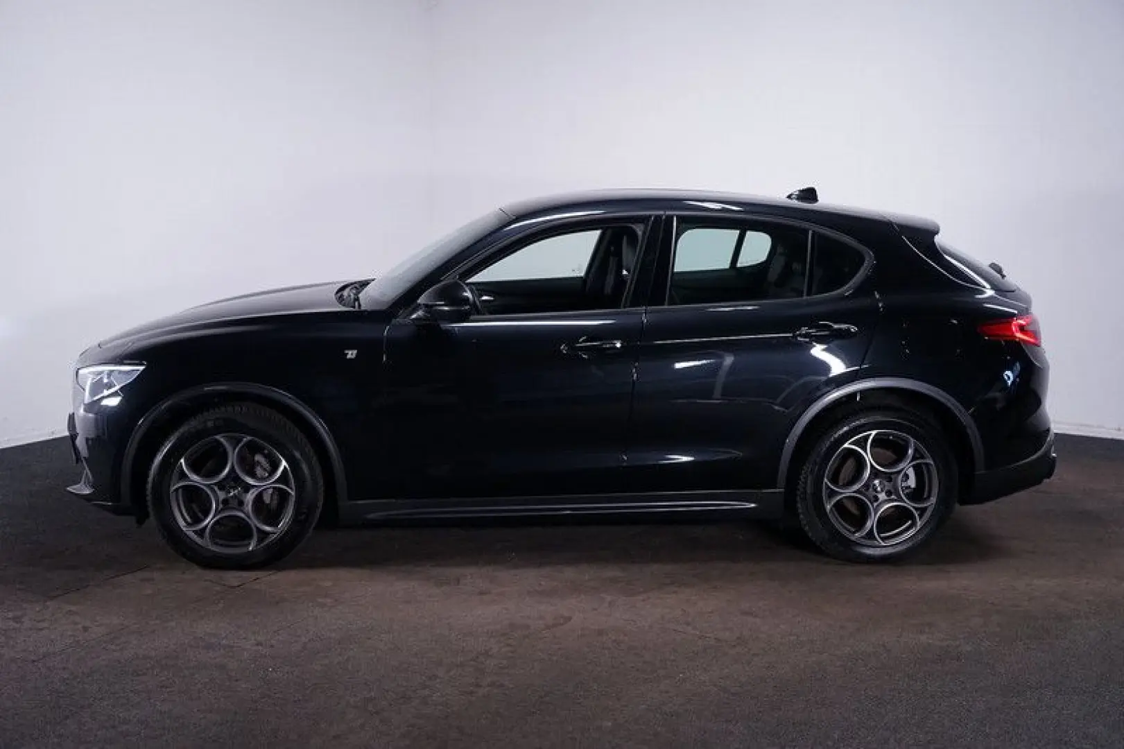 Stelvio 2.0 TI Q4 AT8*Memory*ACC*Bi-Xenon*Kamera