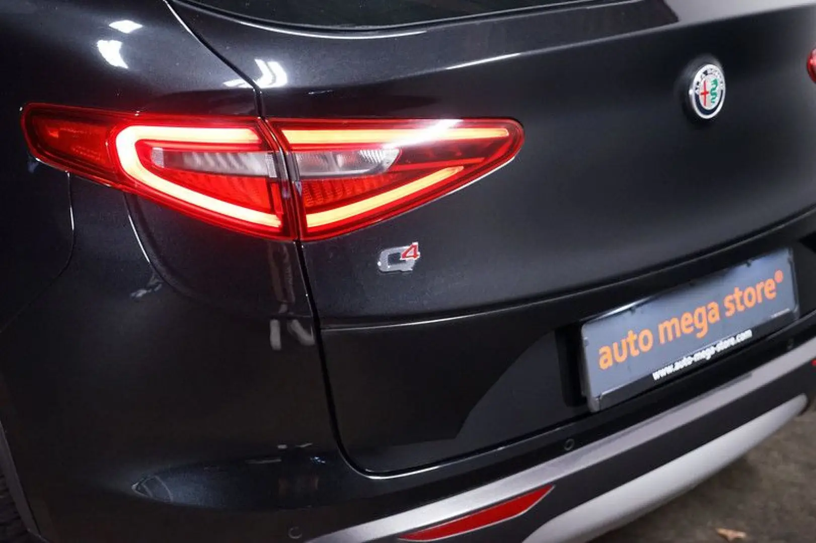 Stelvio 2.0 TI Q4 AT8*Memory*ACC*Bi-Xenon*Kamera