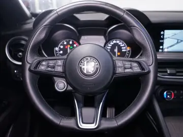 Stelvio 2.0 TI Q4 AT8*Memory*ACC*Bi-Xenon*Kamera
