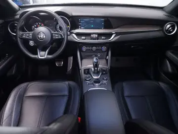 Stelvio 2.0 TI Q4 AT8*Memory*ACC*Bi-Xenon*Kamera