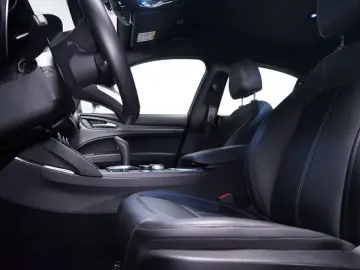 Stelvio 2.0 TI Q4 AT8*Memory*ACC*Bi-Xenon*Kamera