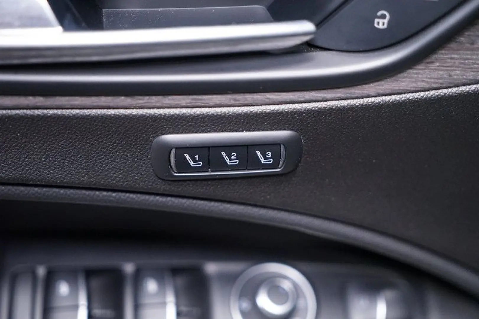 Stelvio 2.0 TI Q4 AT8*Memory*ACC*Bi-Xenon*Kamera