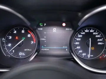 Stelvio 2.0 TI Q4 AT8*Memory*ACC*Bi-Xenon*Kamera