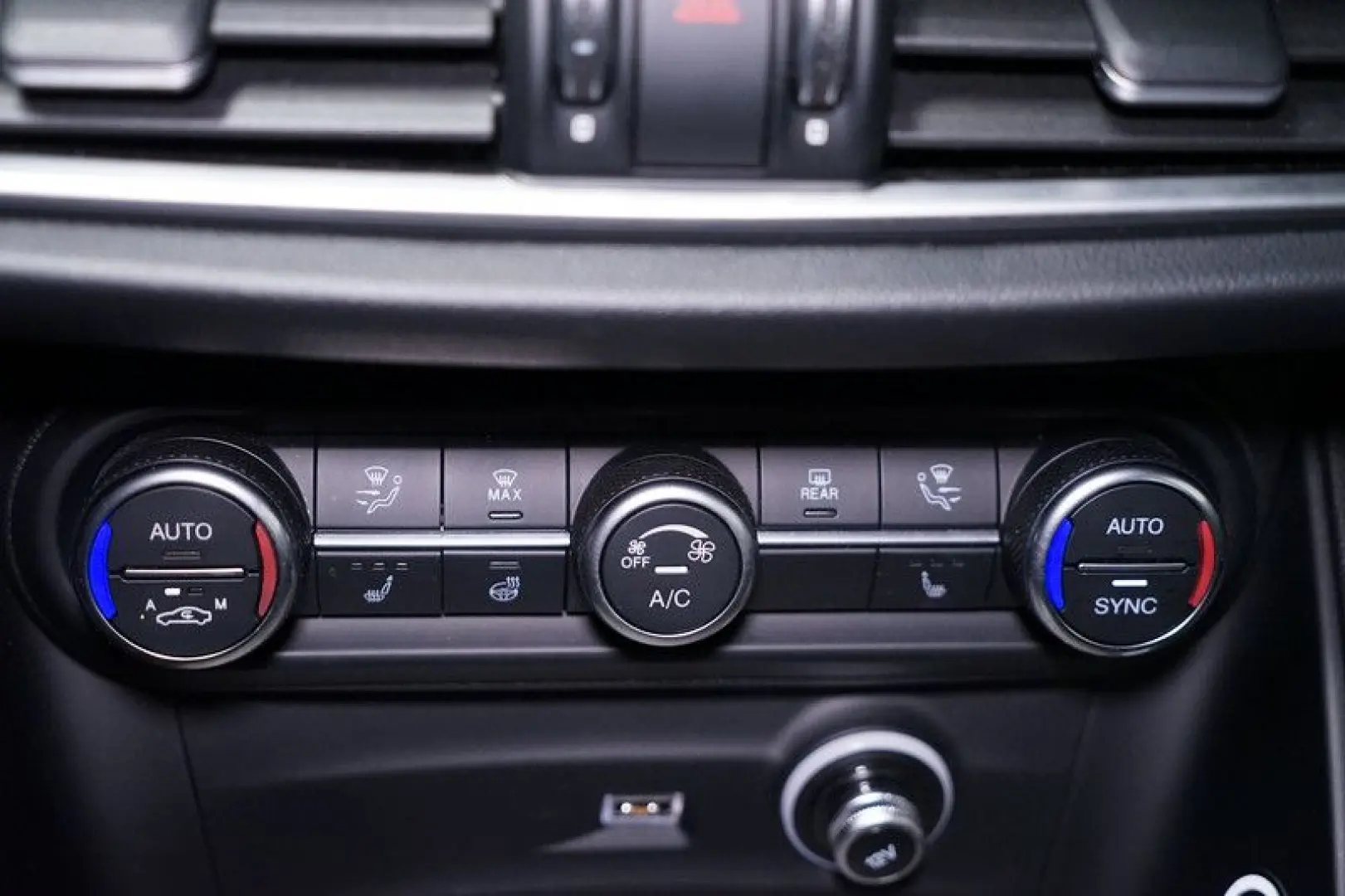 Stelvio 2.0 TI Q4 AT8*Memory*ACC*Bi-Xenon*Kamera