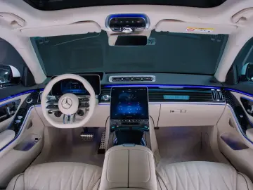Mercedes-Benz S 63 AMG Fond Entertainment