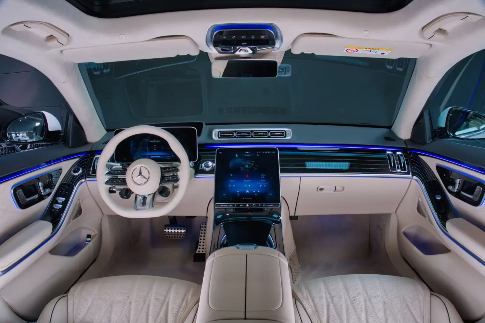 Mercedes-Benz S 63 AMG Fond Entertainment
