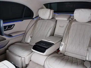 Mercedes-Benz S 63 AMG Fond Entertainment