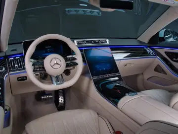 Mercedes-Benz S 63 AMG Fond Entertainment