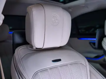 Mercedes-Benz S 63 AMG Fond Entertainment